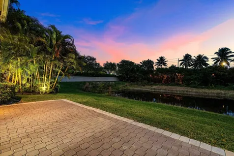 7077 Via Mediterrania Boca Raton FL 33433