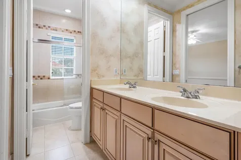 7077 Via Mediterrania Boca Raton FL 33433