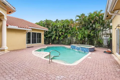 7077 Via Mediterrania Boca Raton FL 33433