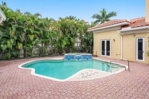 7077 Via Mediterrania Boca Raton FL 33433