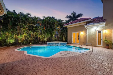 7077 Via Mediterrania Boca Raton FL 33433