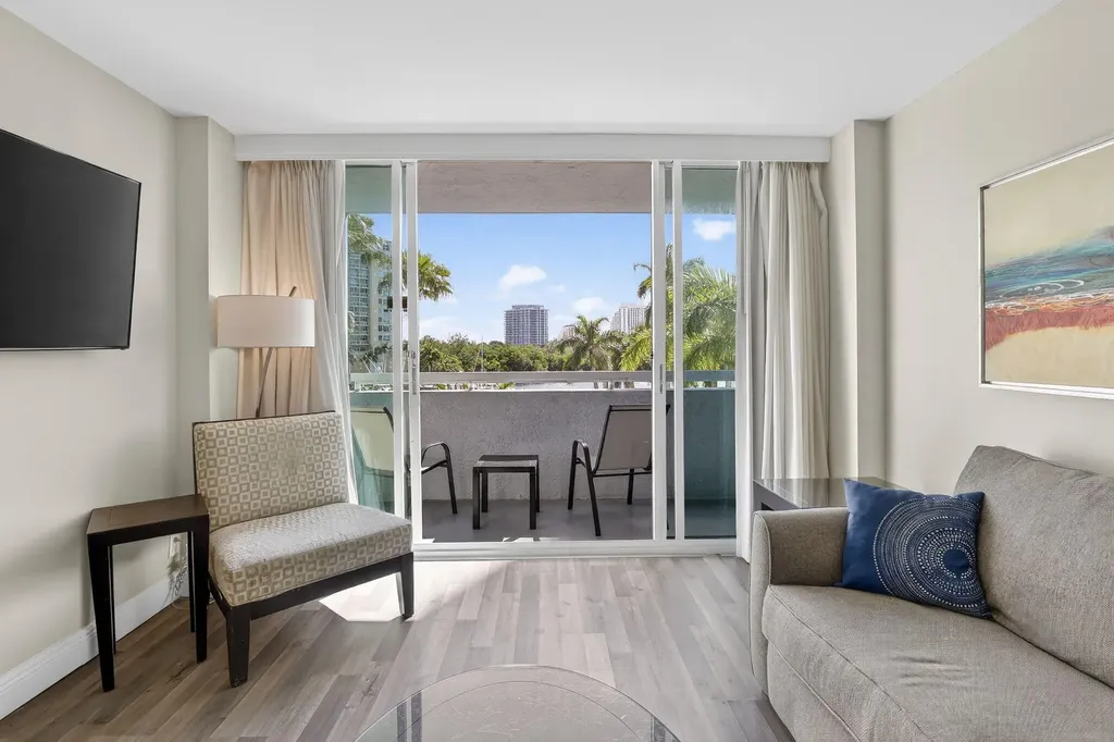 2670 E Sunrise Boulevard Fort Lauderdale FL 33304