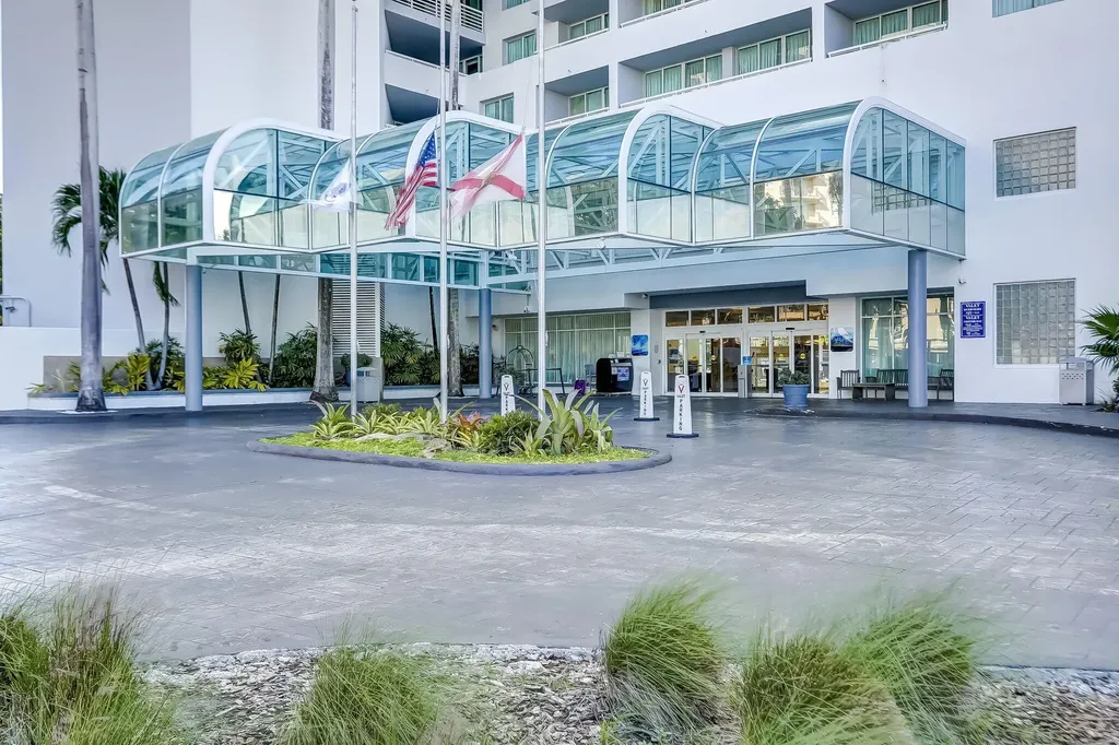 2670 E Sunrise Boulevard Fort Lauderdale FL 33304