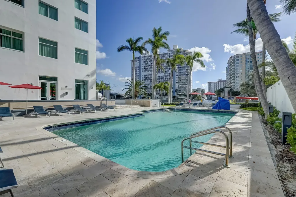 2670 E Sunrise Boulevard Fort Lauderdale FL 33304