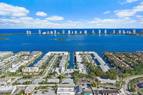 118 Castlewood Drive North Palm Beach FL 33408