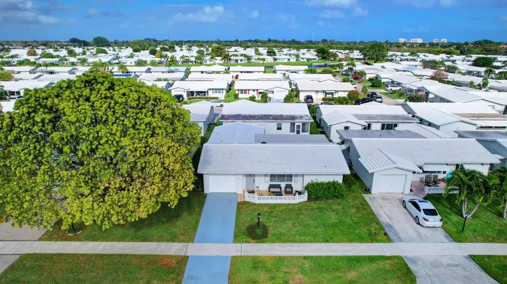 716 SW 18th Street Boynton Beach FL 33426