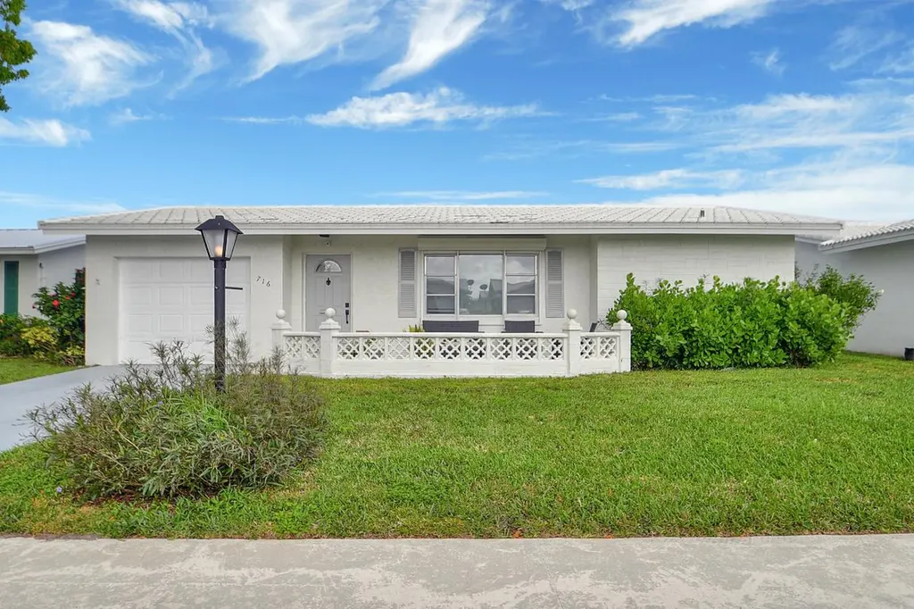 716 SW 18th Street Boynton Beach FL 33426