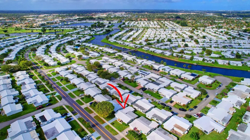 716 SW 18th Street Boynton Beach FL 33426