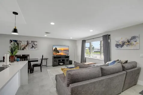 716 SW 18th Street Boynton Beach FL 33426
