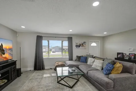 716 SW 18th Street Boynton Beach FL 33426