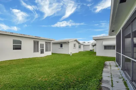 716 SW 18th Street Boynton Beach FL 33426