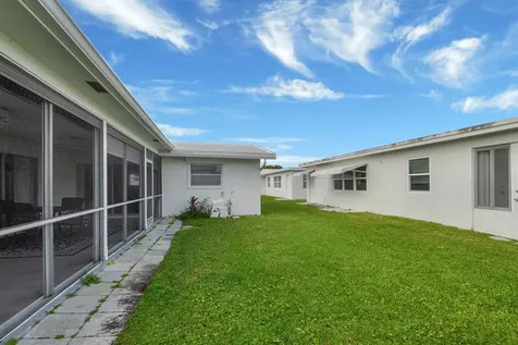 716 SW 18th Street Boynton Beach FL 33426
