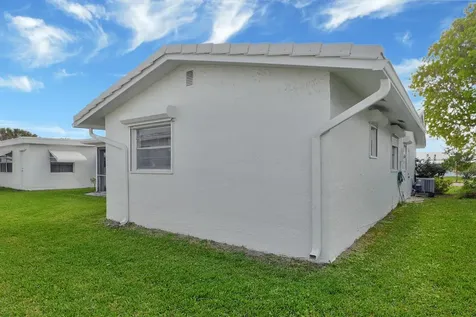 716 SW 18th Street Boynton Beach FL 33426