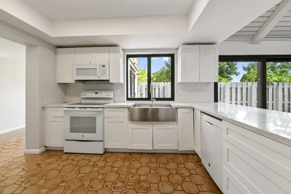 271 NW 15th Street Boca Raton FL 33432