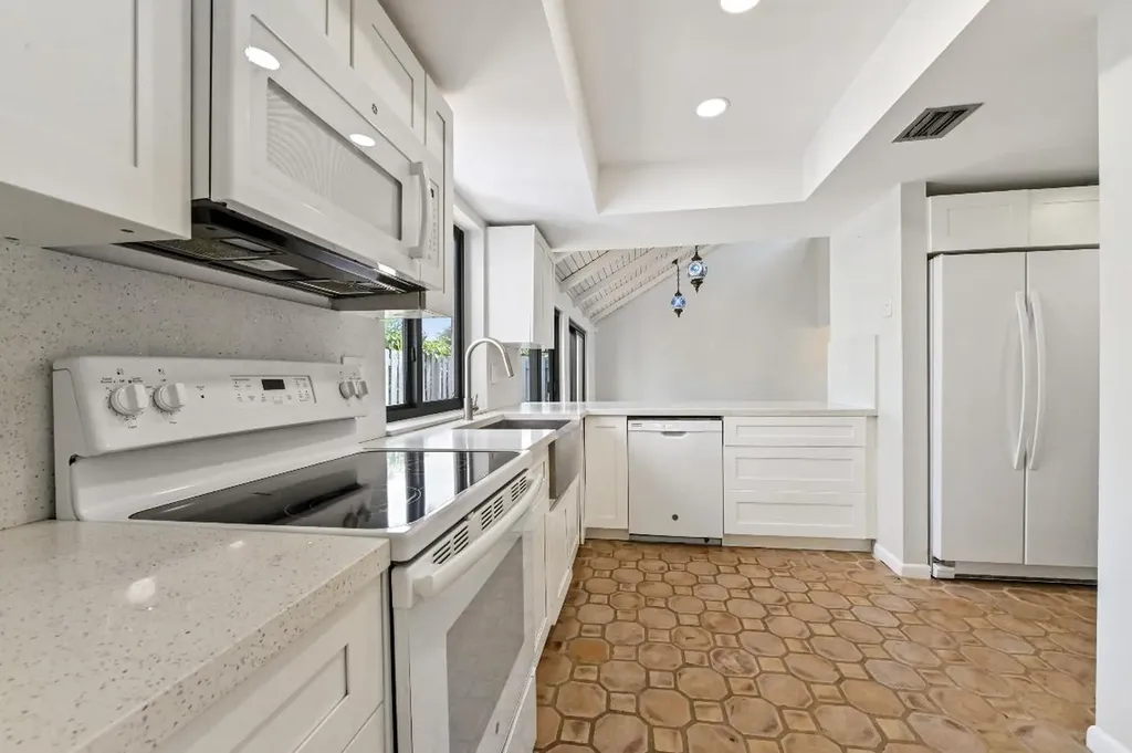 271 NW 15th Street Boca Raton FL 33432