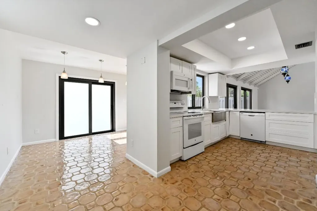 271 NW 15th Street Boca Raton FL 33432