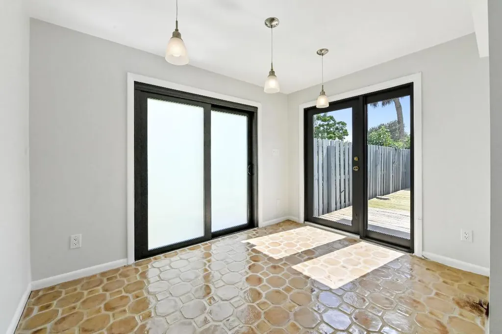 271 NW 15th Street Boca Raton FL 33432