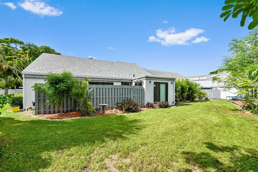 271 NW 15th Street Boca Raton FL 33432