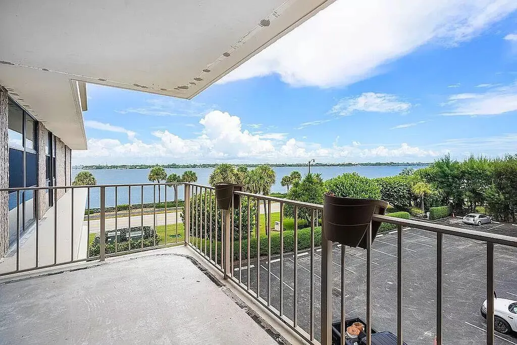 3200 S Ocean Boulevard Palm Beach FL 33480