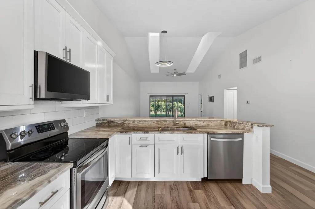 703 Saint Giles Court Palm Beach Gardens FL 33418