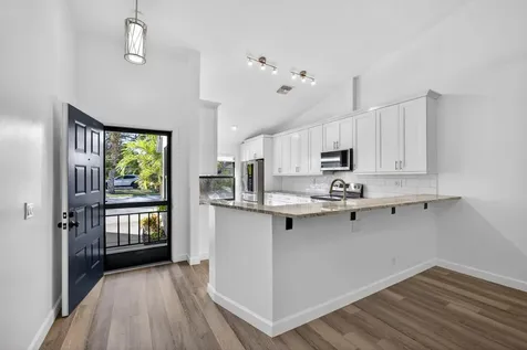 703 Saint Giles Court Palm Beach Gardens FL 33418