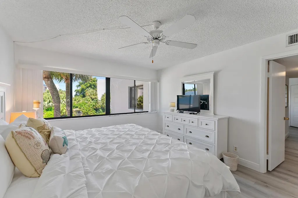 1605 S Us Highway 1 Jupiter FL 33477