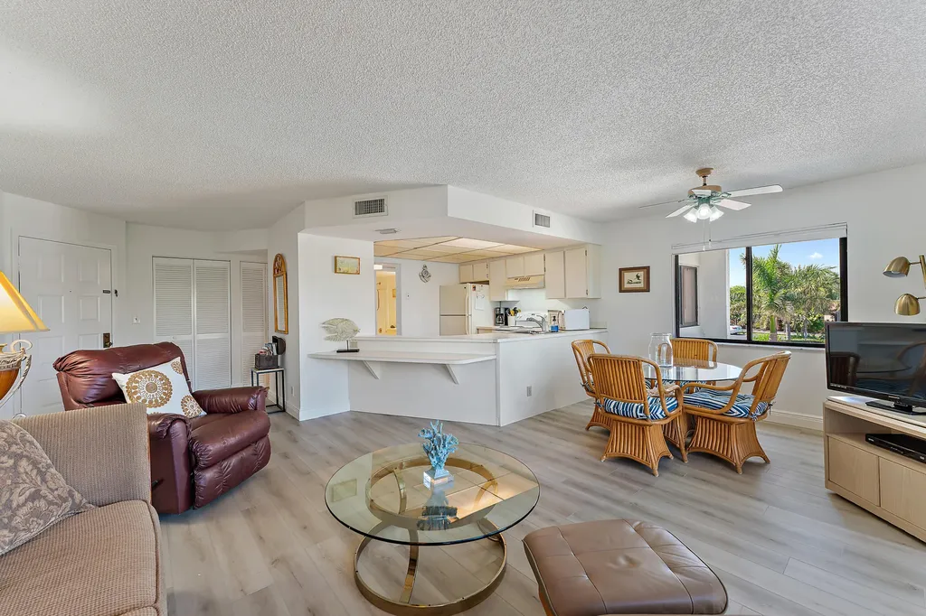 1605 S Us Highway 1 Jupiter FL 33477
