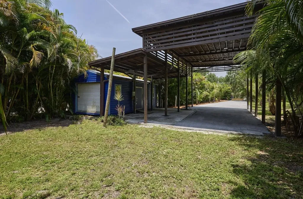 2095 NW Federal Highway Jensen Beach FL 34957