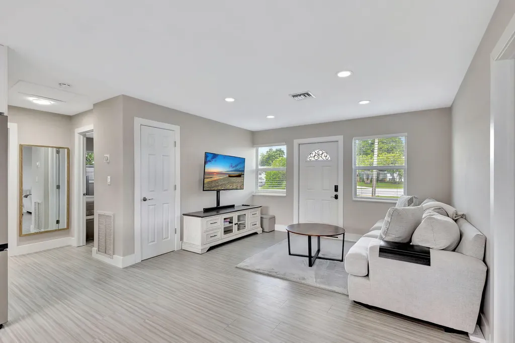 9518 Keating Drive Palm Beach Gardens FL 33410
