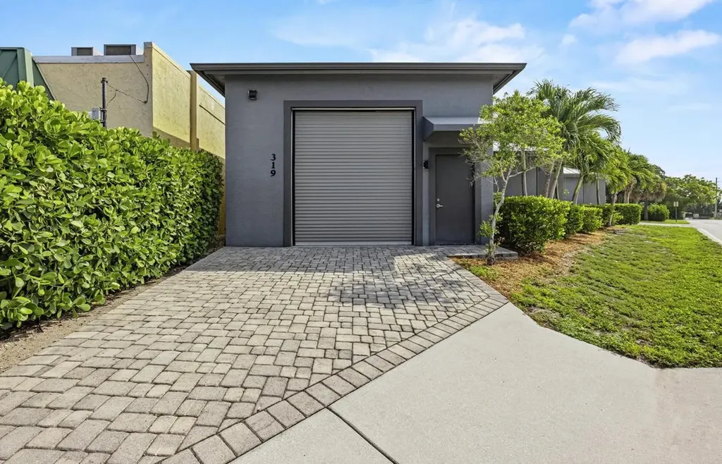 319 SE Florida Street Stuart FL 34994