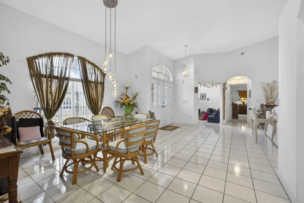 1940 S Club Drive Wellington FL 33414