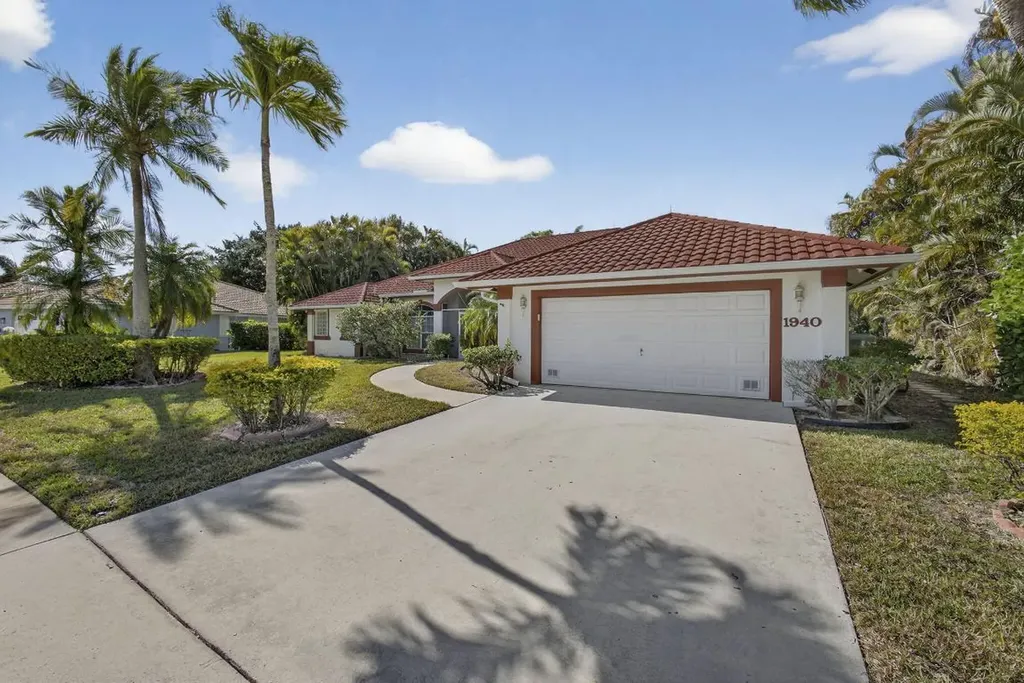 1940 S Club Drive Wellington FL 33414