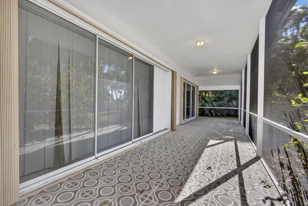 1940 S Club Drive Wellington FL 33414