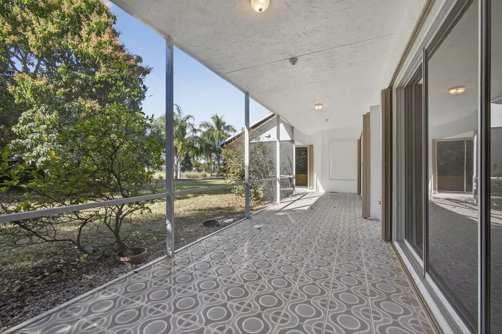1940 S Club Drive Wellington FL 33414
