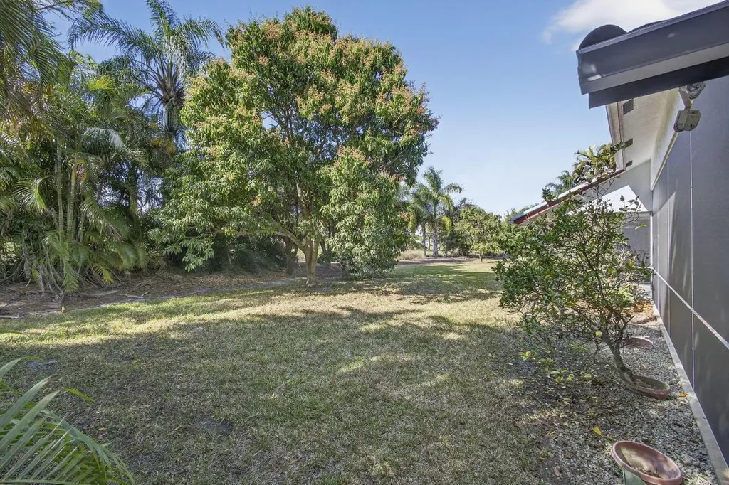 1940 S Club Drive Wellington FL 33414