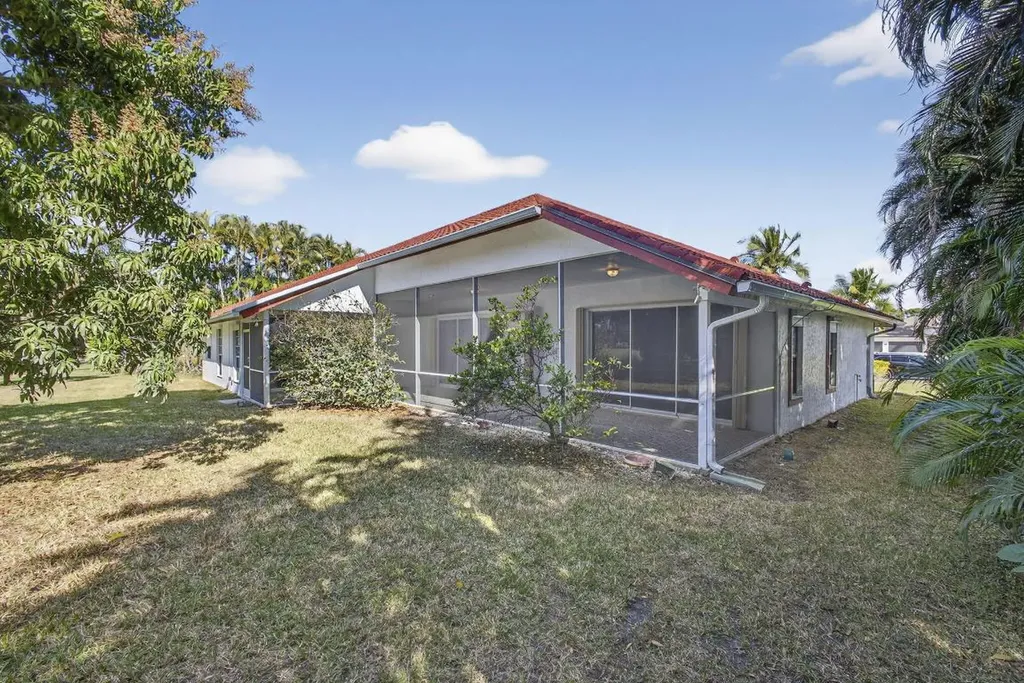 1940 S Club Drive Wellington FL 33414