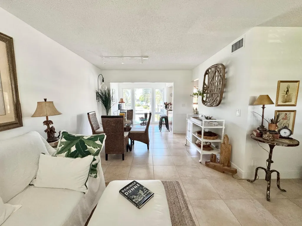 32 Colonial Club Drive Boynton Beach FL 33435