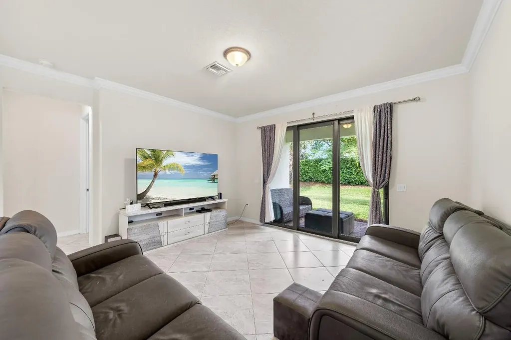 4762 Roldan Court Lake Worth FL 33467