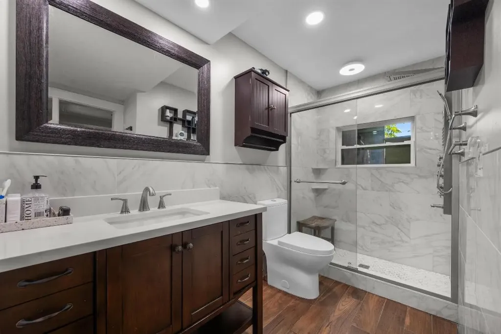 6704 Garden Avenue West Palm Beach FL 33405