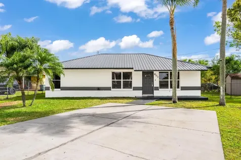 603 SW 10th Street Belle Glade FL 33430
