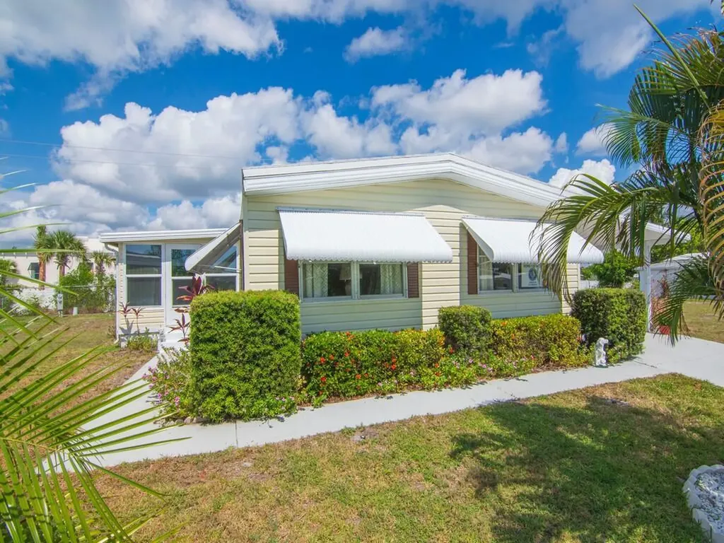 196 NE Emerald Drive Jensen Beach FL 34957