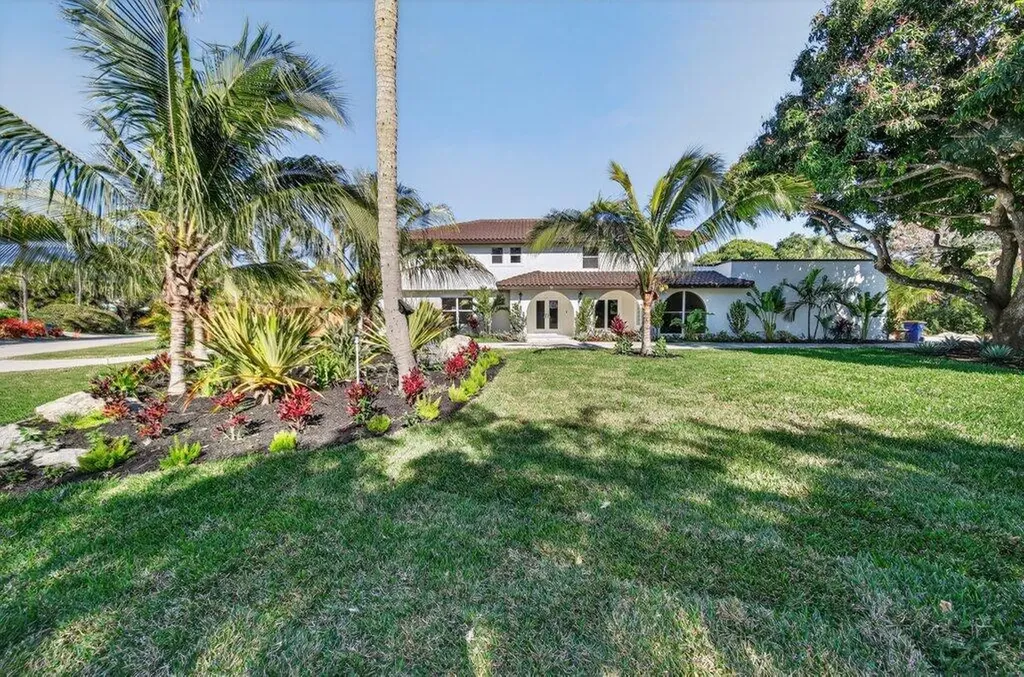 37 E High Point Road Sewalls Point FL 34996