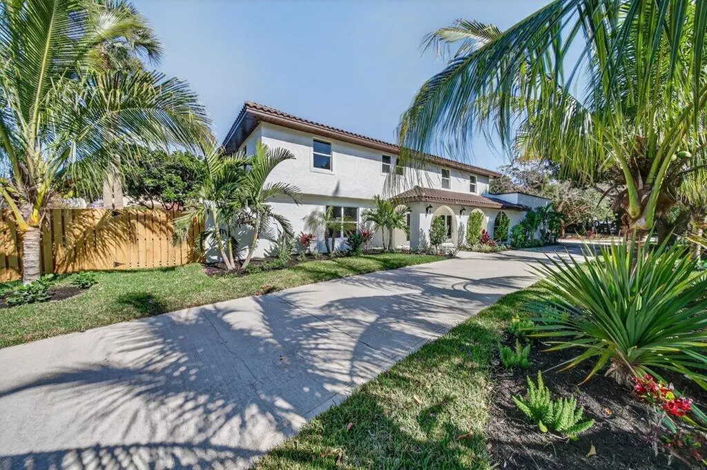 37 E High Point Road Sewalls Point FL 34996