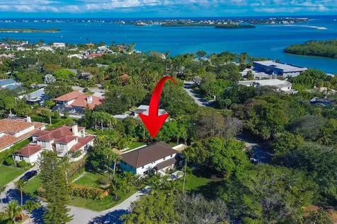 37 E High Point Road Sewalls Point FL 34996