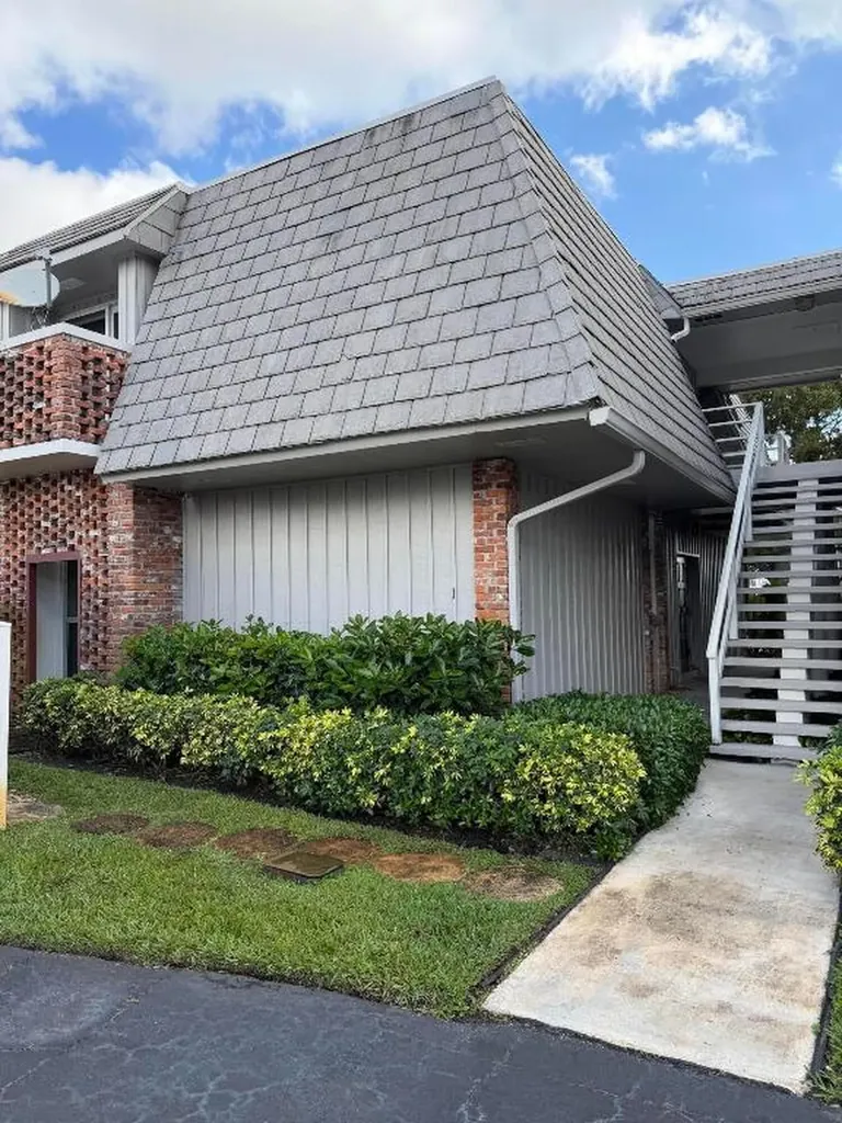 340 Orange Tree Drive Atlantis FL 33462