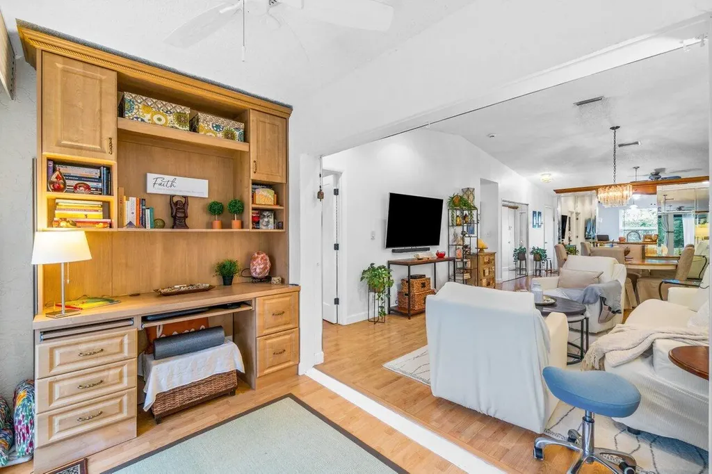 18855 Candlewick Drive Boca Raton FL 33496