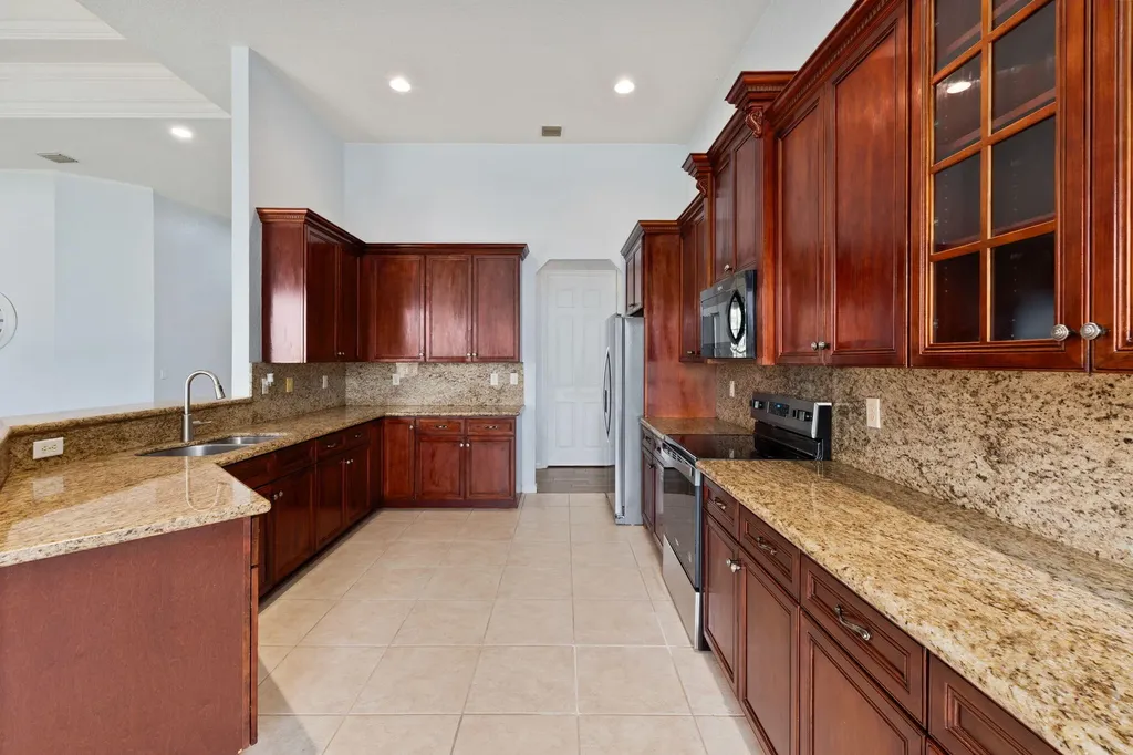 2019 SE Mantua Street Port St Lucie FL 34952
