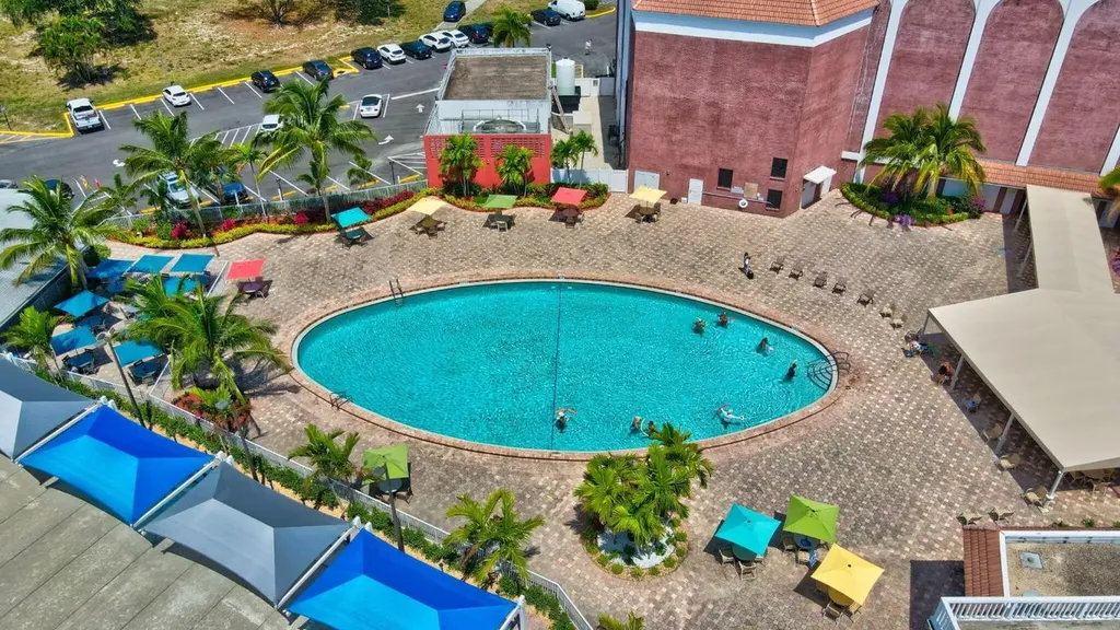 262 Ventnor R Deerfield Beach FL 33442