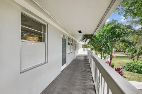 262 Ventnor R Deerfield Beach FL 33442