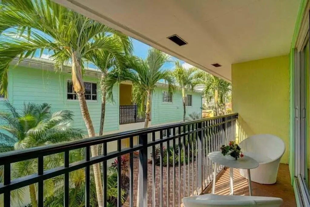 45 SE 7th Avenue Delray Beach FL 33483